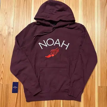 Noah 자수 날개 달린 발 후드티