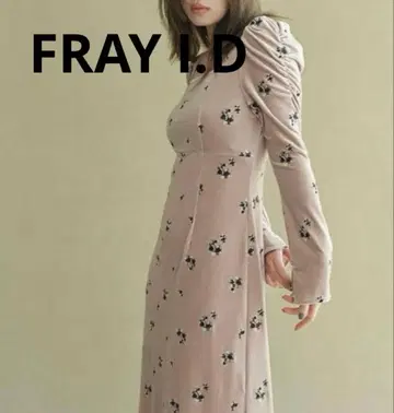 [인기] FRAY I.D 스퀘어 넥 벨로아 자수 원피스 베이지 1