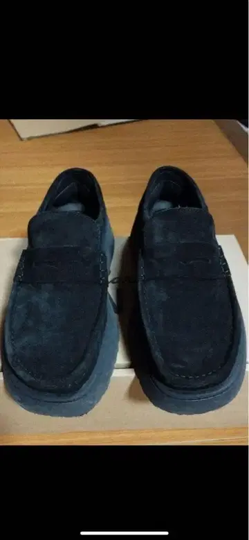 ZARA x Clarks 로퍼