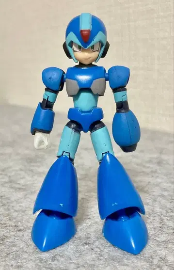 66 액션 돌진 록맨 X 가동 피규어 반다이