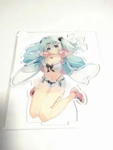 스이먀 V의 모습 아크릴 피규어