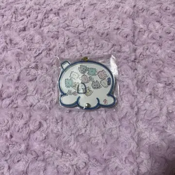 러브이즈 아크릴 키링