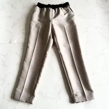 극미품 2024년 모델 엠필 이지 트라우저 팬츠 슬랙스 S