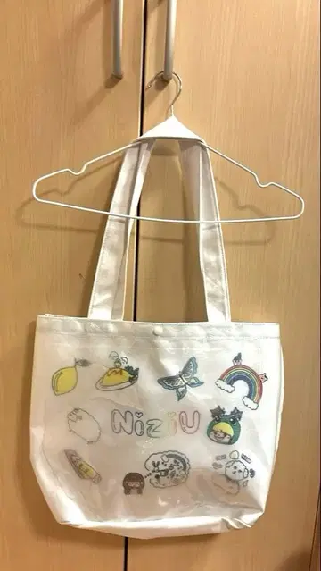 니쥬 토트백 step and a step