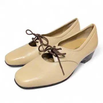 새상품급 긴자 요시노야 플랫 펌프스 베이지 23cm