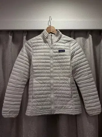Patagonia 파타고니아 다운 자켓 화이트