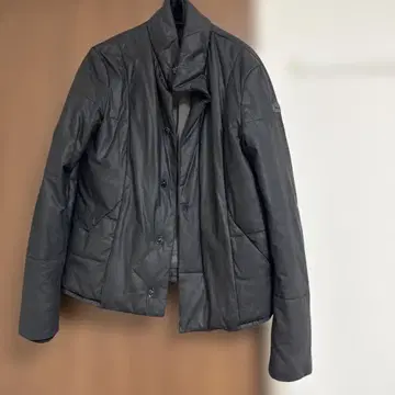 엠포리오 아르마니 진