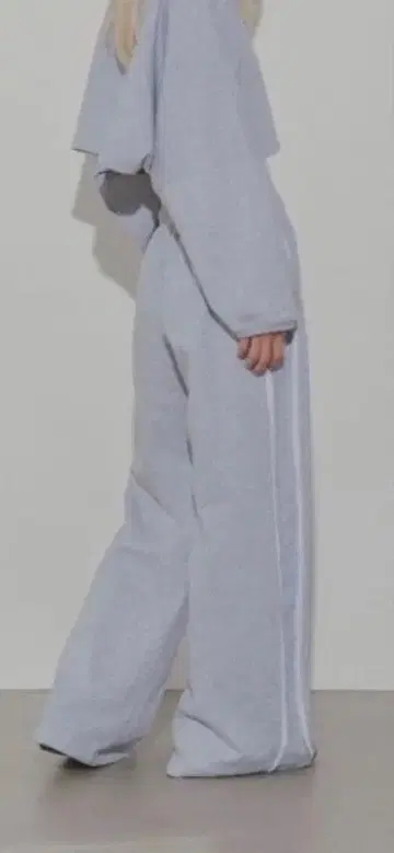 ALEXIA STAM 맨투맨 팬츠