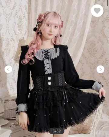 NOEMIE 리본 스트랩 요크 프릴 티셔츠 A 패턴