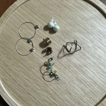 귀걸이 4점, 반지 1점 세트 판매