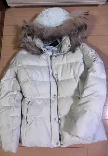 Le souk 퍼 달린 화이트 다운 자켓