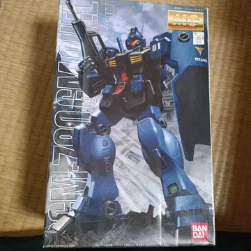 반다이 MG 짐 쿠엘