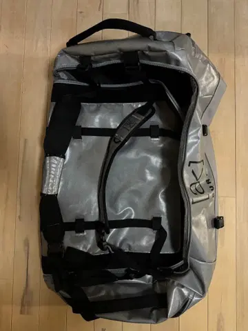 Burton [ak] 실버 더플백 120L