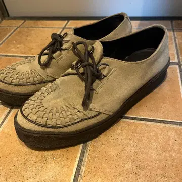 George COX VICTIM & Co's 베이지 레이스업 슈즈