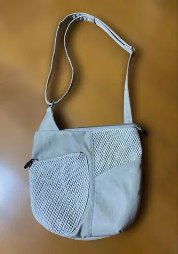 센소유니코 숄더백