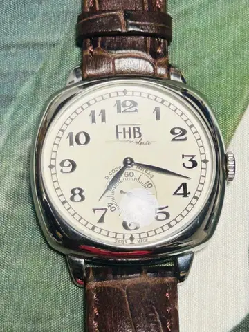 FHB F-901 수동 와인딩 시계 스위스산