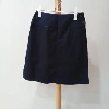 a.v.v 아베베 [ M ] 타이트 미니 스커트 새상품급 여성용