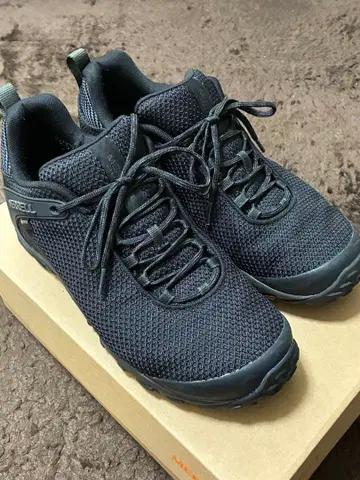 머렐 카멜레온 8 스톰 블랙입니다