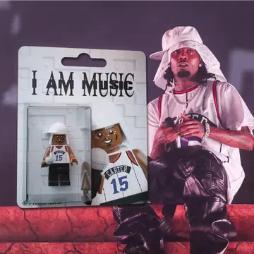 I AM MUSIC 플레이보이 카티 핸드메이드 블록 인형