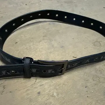 스터드 장식 블랙 가죽 벨트 | 블랙 천연 가죽 느낌