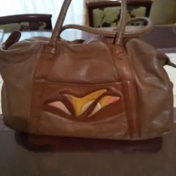 이비자 브라운 가죽 토트백