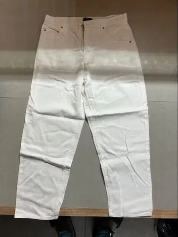 BEAMS 화이트 팬츠