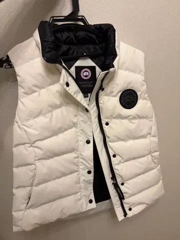 CANADA GOOSE 화이트 다운 베스트 SP