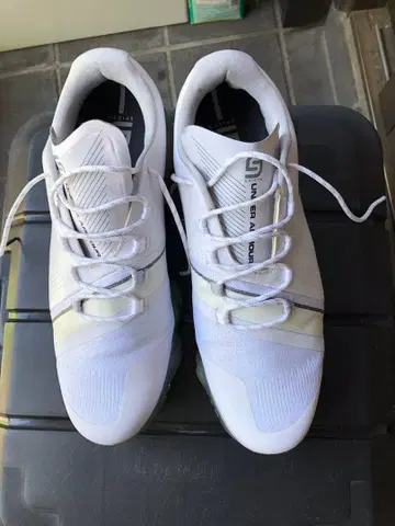 언더아머 골프화 화이트 (고품질)