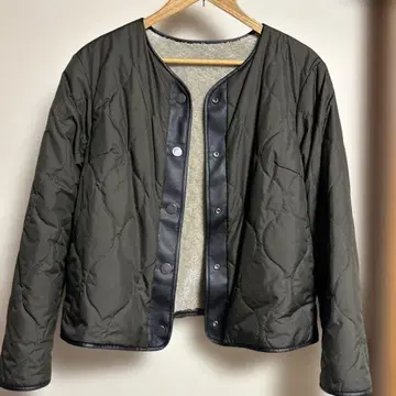 새상품급 자유구 퀼팅 보아 리버서블 자켓 카키 38