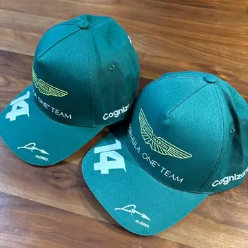 애스턴 마틴 알론소 캡 F1