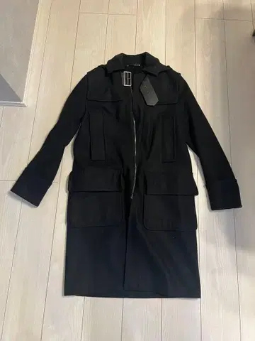 블랙 후드 부착 코트 발렌티노