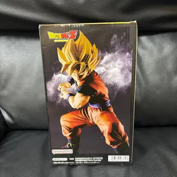 미사용 새상품 드래곤볼 Z 초사이어인 고쿠 피규어