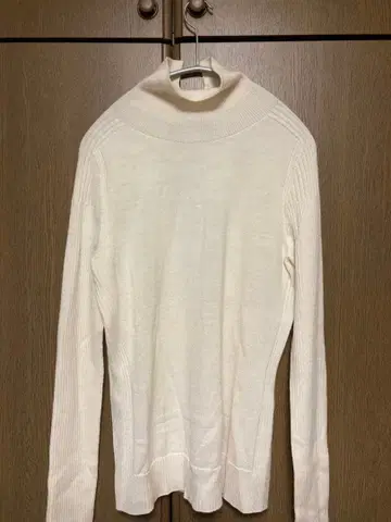 언타이틀 untitled 화이트 블라우스 깔끔