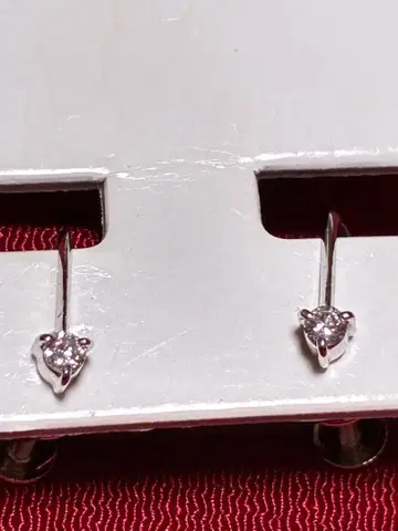 K14WG 하트 모양 다이아몬드 1.1g 귀걸이