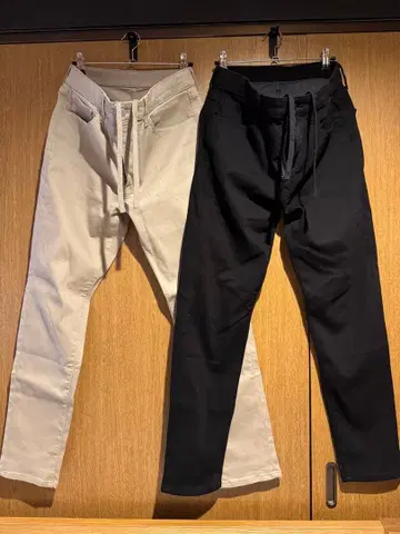 유니클로 EZY 청바지 BLACK.BEIGE 2개 세트 새상품급