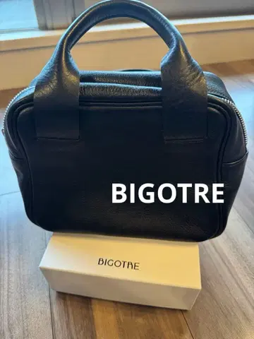 BIGOTRE 브레드 핸드백