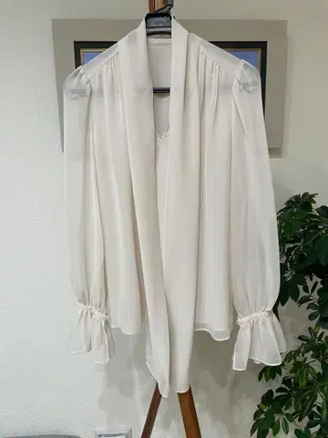 ANAYI 아나이 시어 조젯 보타이 블라우스 38