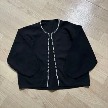 ICHIE 블랙 펄 장식 벌룬 슬리브 가디건