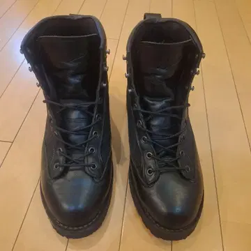 블랙 워크 부츠 하이컷