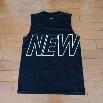 NEW ERA 블랙 슬리브리스 S