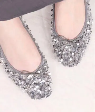 artemis by DIANA 스팽글 발레 슈즈