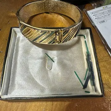 골드 스트라이프 팔찌