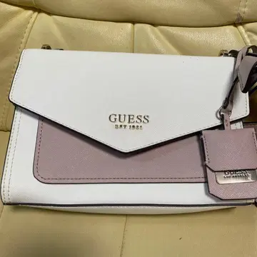 GUESS 숄더백 화이트/핑크