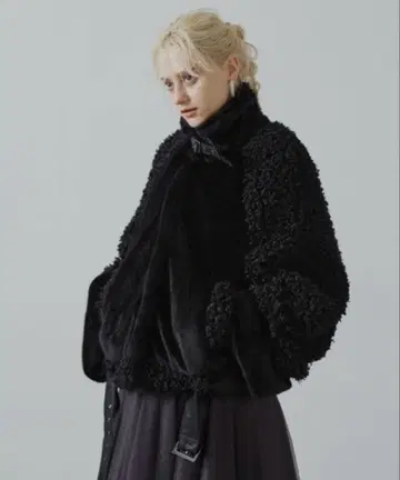 la belle Etude 가죽 벨트 볼륨 보아 자켓 아메리 자라