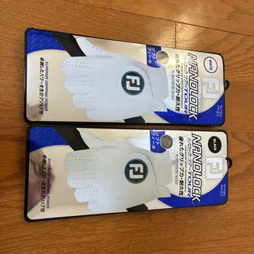 나노 락 투어 화이트 21 왼쪽과 블랙 21 왼쪽