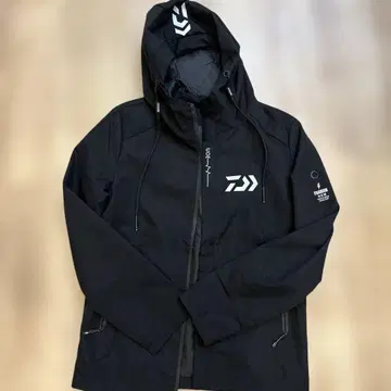 다이와 후드 부착 낚시용 자켓 블랙