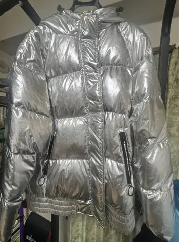 실버 다운 자켓 후드 부착