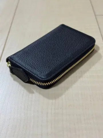 HushTug 해시태그 퓨어 슈링크 가죽 스마트 지갑