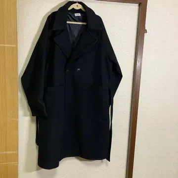 블랙 더블 브레스트 롱 코트