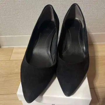 멜모 블랙 스웨이드 스틸레토 펌프스 25cm